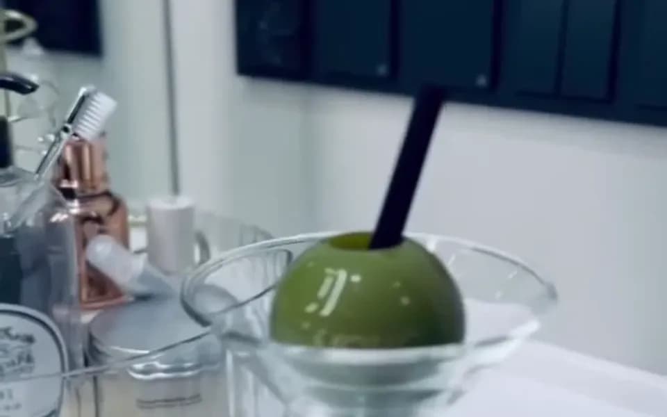 Кадр из видео -7566674164115542959.mp4