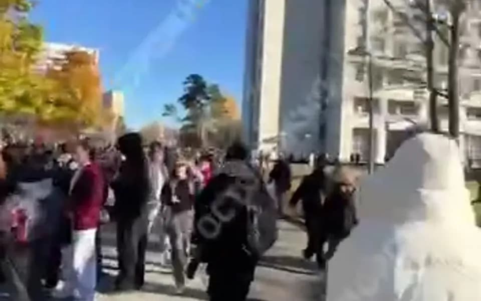 Кадр из видео -1880725758579902217.mp4