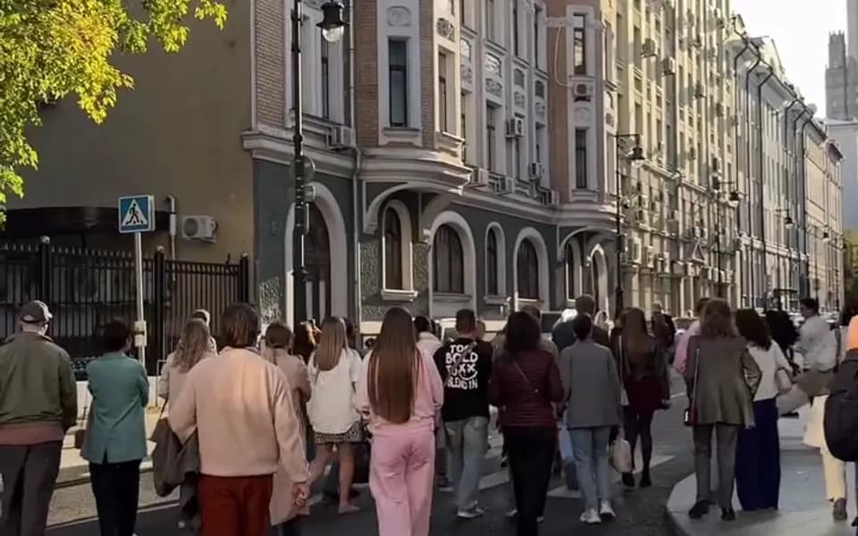 Кадр из видео -5296248295182863803.mp4