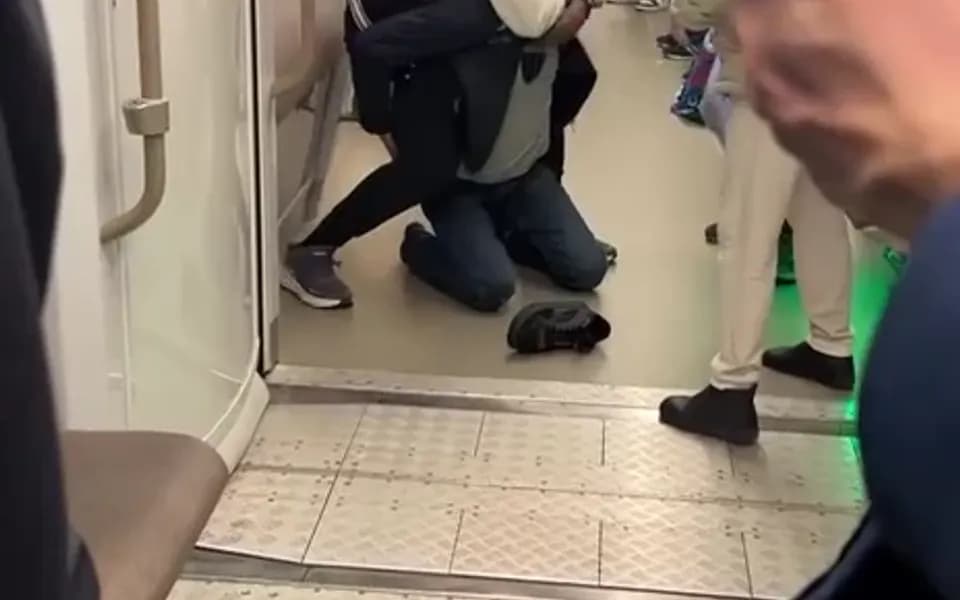 Кадр из видео 6838345408384528079.mp4