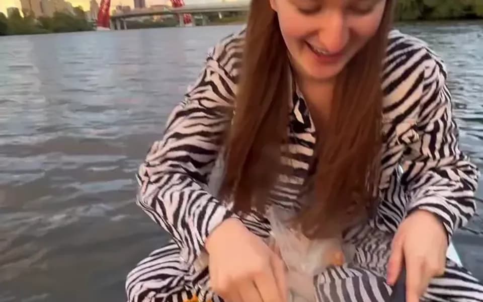 Кадр из видео 1068985492_AQP3MR_VJ3PcpKXYaxxsLWydExO0_a6JS1JvJmiSJAcJwTQb_KBKE.mp4